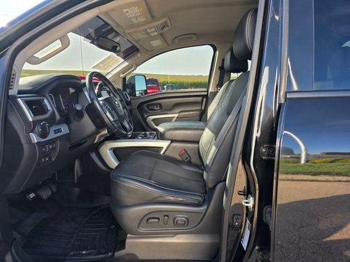 2019 Nissan Titan PRO-4X