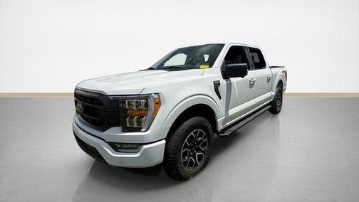 Oxford White 2023 Ford F-150 XLT