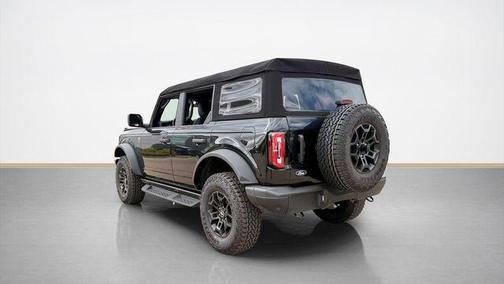 Shadow Black 2026 Ford Bronco Outer Banks