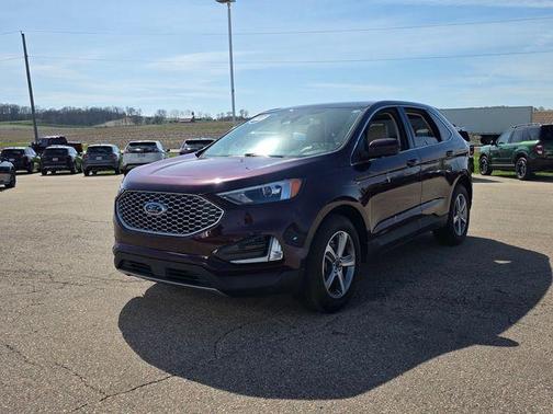 Burgundy Velvet Metallic Tinted Clearcoat 2023 Ford Edge SEL