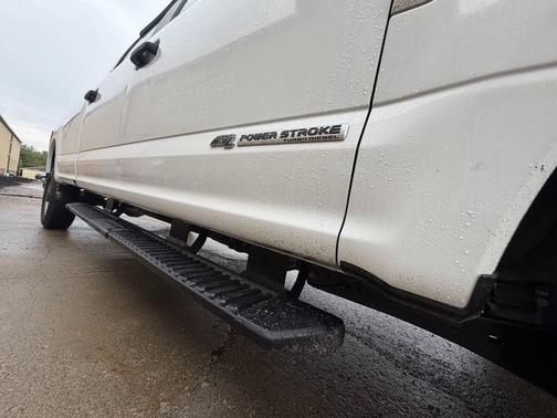 Oxford White 2019 Ford F-350 XLT