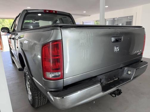 Gray 2005 Dodge Ram 1500 SLT Quad Cab
