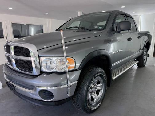 Gray 2005 Dodge Ram 1500 SLT Quad Cab
