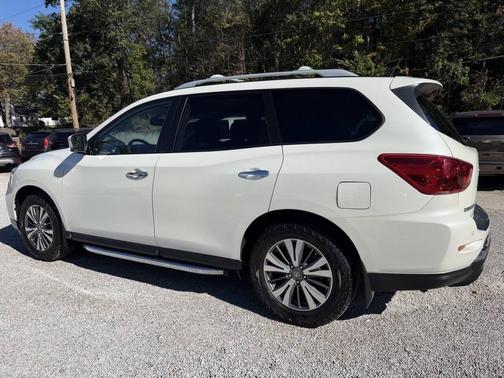 2018 Nissan Pathfinder SL