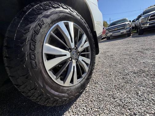 2018 Nissan Pathfinder SL