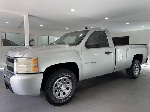 Sheer Silver Metallic 2010 Chevrolet Silverado 1500 LT
