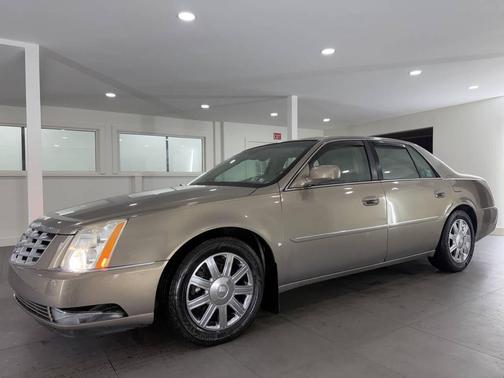 Brown 2006 Cadillac DTS Luxury