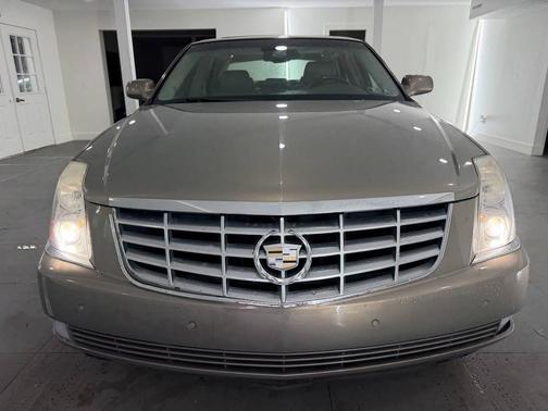 Brown 2006 Cadillac DTS Luxury