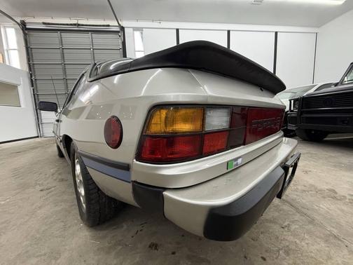 1987 Porsche 924 S 2dr Hatchback