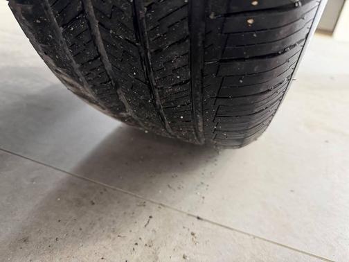 Ingot Silver Metallic 2013 Ford Escape SE