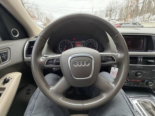 2011 Audi Q5 Premium Plus