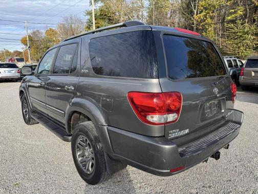 2006 Toyota Sequoia SR5