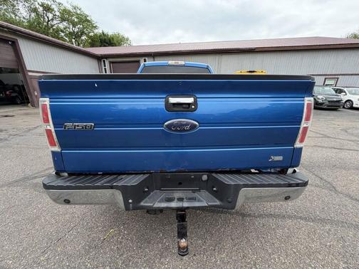 Blue 2010 Ford F-150 XLT SuperCab