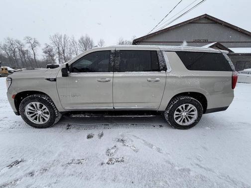 2021 GMC Yukon XL SLT