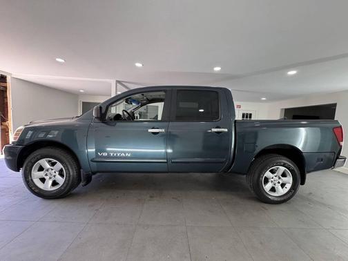Blue 2006 Nissan Titan XE Crew Cab