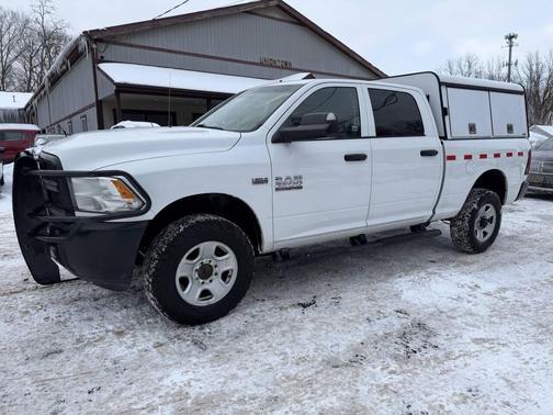 2018 RAM 2500 Tradesman Crew Cab 4x4 6'4' Box