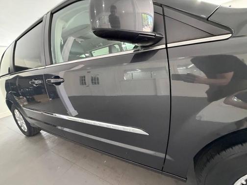 Dark Charcoal Pearlcoat 2012 Chrysler Town & Country Touring