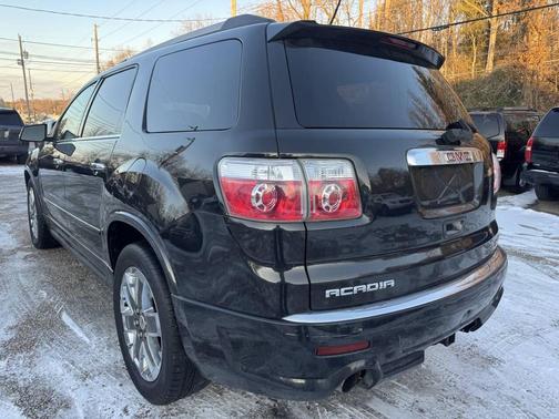 2011 GMC Acadia Denali