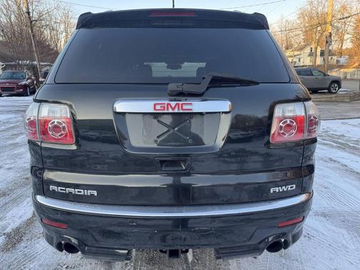 2011 GMC Acadia Denali