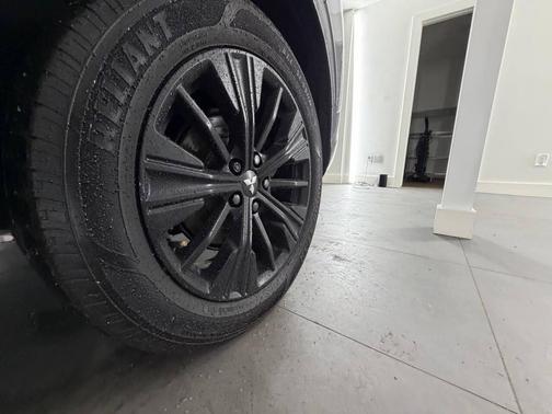 Mercury Gray Metallic 2018 Mitsubishi Eclipse Cross LE