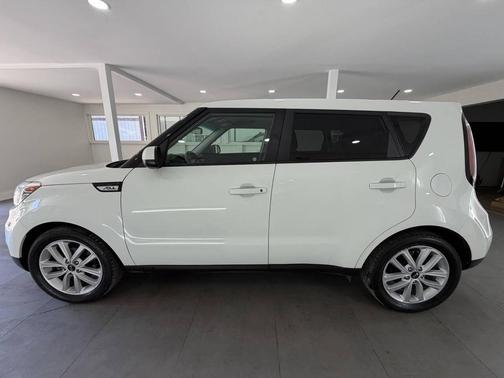 White 2019 Kia Soul +