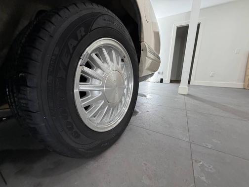 1996 Lincoln Town Car Cartier