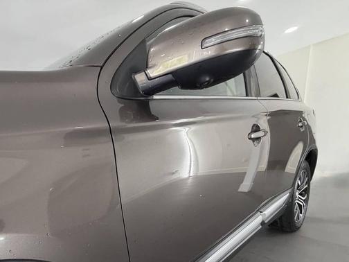 Quartz Brown Metallic 2018 Mitsubishi Outlander SEL S-AWC