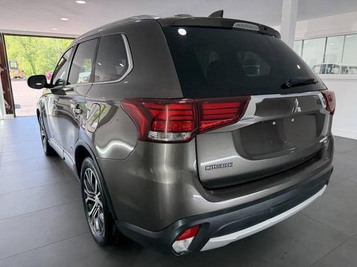 Quartz Brown Metallic 2018 Mitsubishi Outlander SEL S-AWC