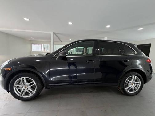 Black 2014 Porsche Cayenne Platinum Edition