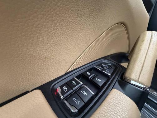 Black 2014 Porsche Cayenne Platinum Edition