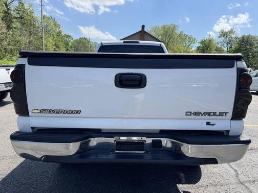 Summit White 2005 Chevrolet Silverado 2500 LT H/D Crew Cab