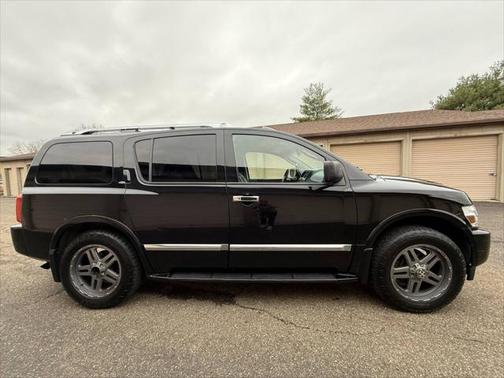 2010 INFINITI QX56 Base