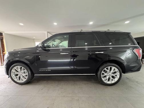 Agate Black Metallic 2019 Ford Expedition Platinum
