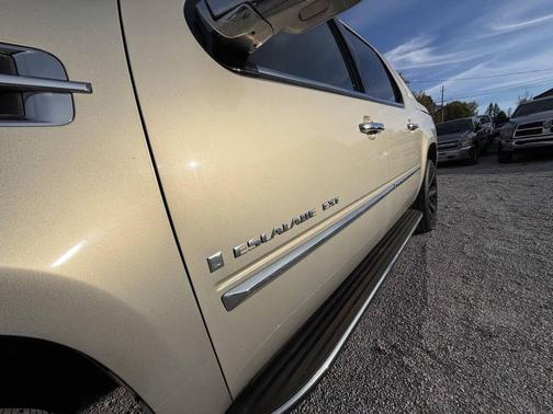 2007 Cadillac Escalade EXT Base