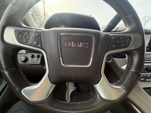 2016 GMC Yukon XL SLT