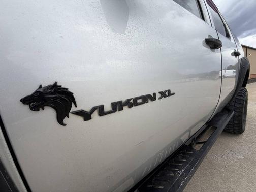 2011 GMC Yukon XL 1500 SLE