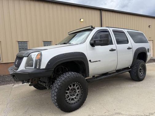 2011 GMC Yukon XL 1500 SLE