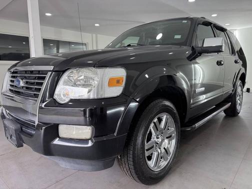 Black Clearcoat 2007 Ford Explorer Limited