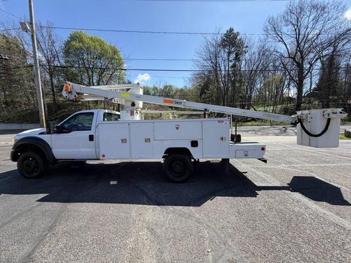 Oxford White 2015 Ford F-450 4X4 2dr Regular Cab 140.8 200.8 in. WB