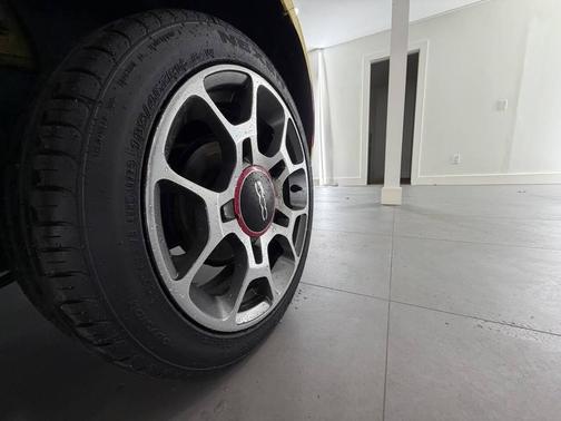 Giallo (Yellow) 2012 FIAT 500 Sport