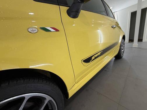 Giallo (Yellow) 2012 FIAT 500 Sport