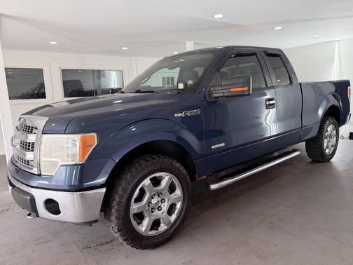 Blue 2013 Ford F-150 XLT