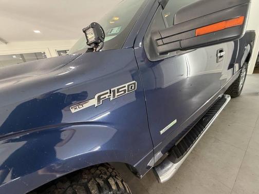 Blue 2013 Ford F-150 XLT
