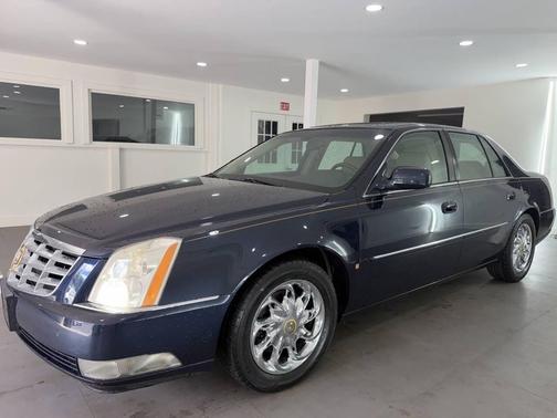 Blue Chip 2007 Cadillac DTS Luxury