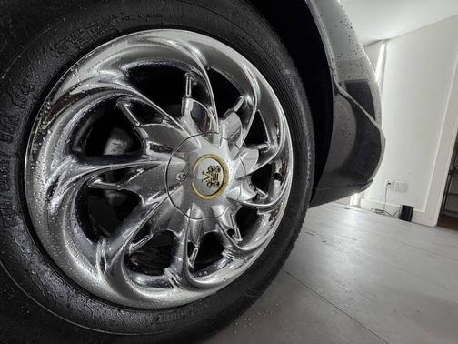 Blue Chip 2007 Cadillac DTS Luxury