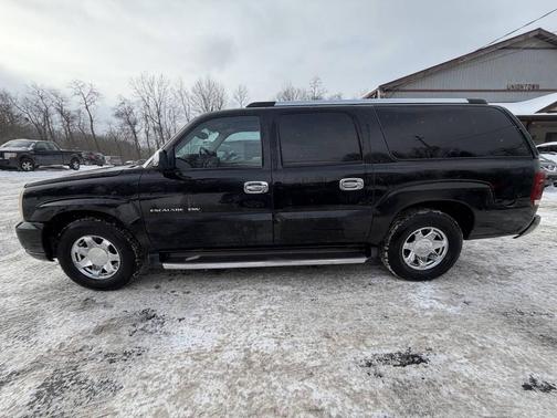 2004 Cadillac Escalade ESV Base