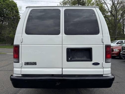 Oxford White Clearcoat 2002 Ford E350 Super Duty XL Wagon