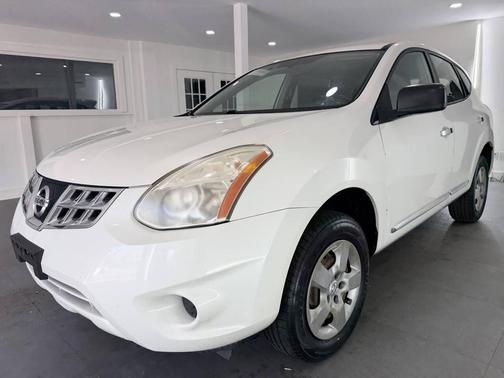 Pearl White 2011 Nissan Rogue S