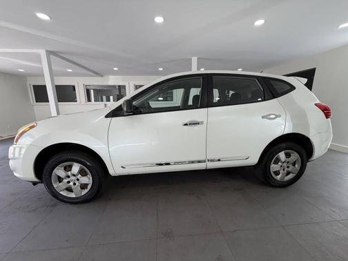 Pearl White 2011 Nissan Rogue S