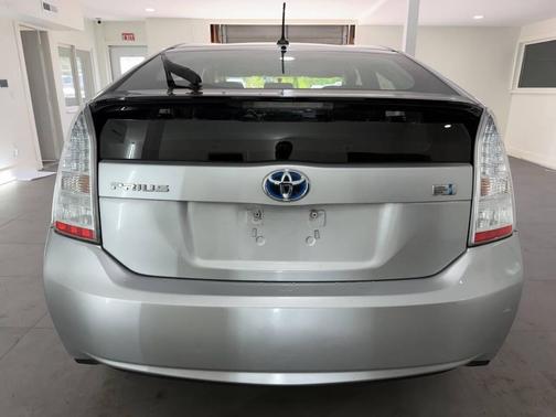 Classic Silver Metallic 2010 Toyota Prius II
